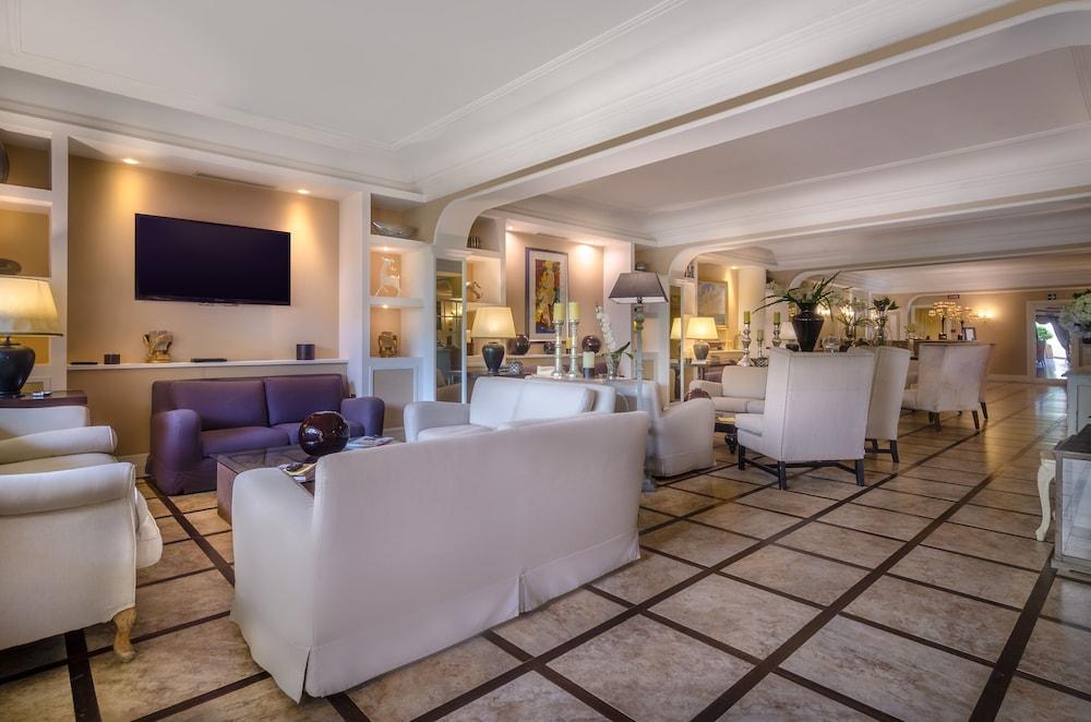 Martini Hotel 4*